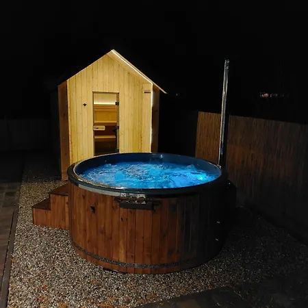 Wakacyjne Nad Trzema Jeziorami Z Jacuzzi *