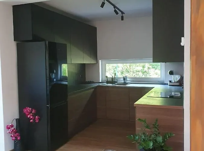 Wakacyjne Nad Trzema Jeziorami Z Jacuzzi Male Swornegacie